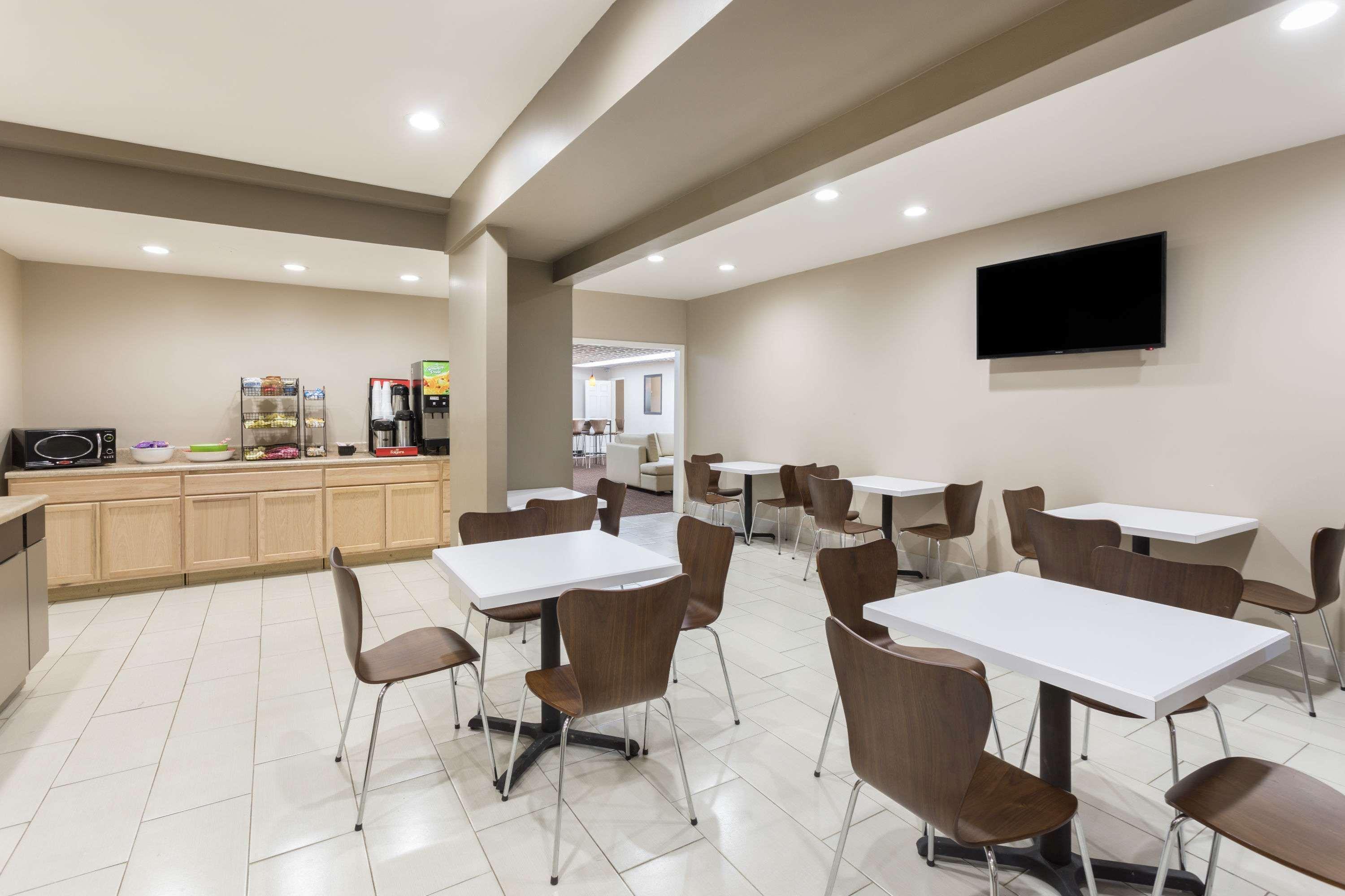Super 8 By Wyndham Asheville Airport Fletcher Extérieur photo