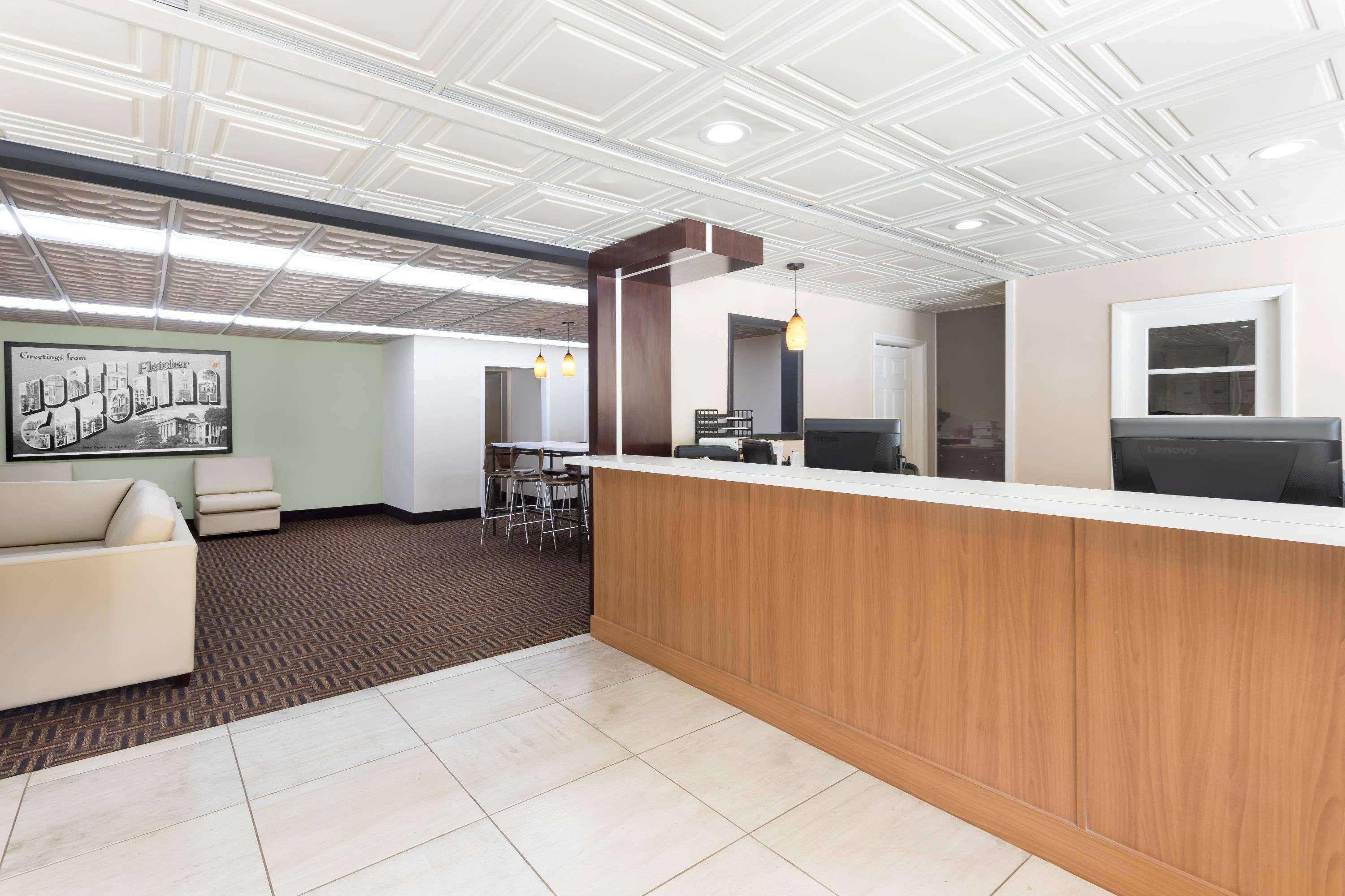 Super 8 By Wyndham Asheville Airport Fletcher Extérieur photo