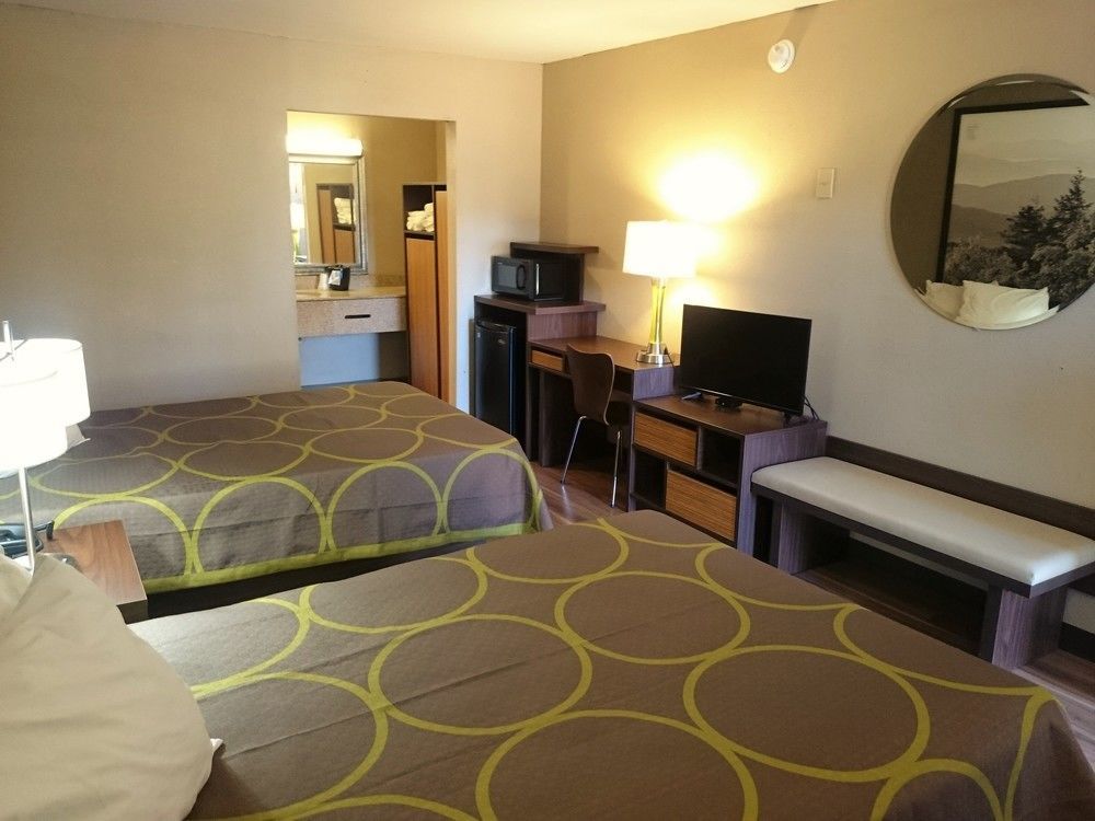 Super 8 By Wyndham Asheville Airport Fletcher Extérieur photo